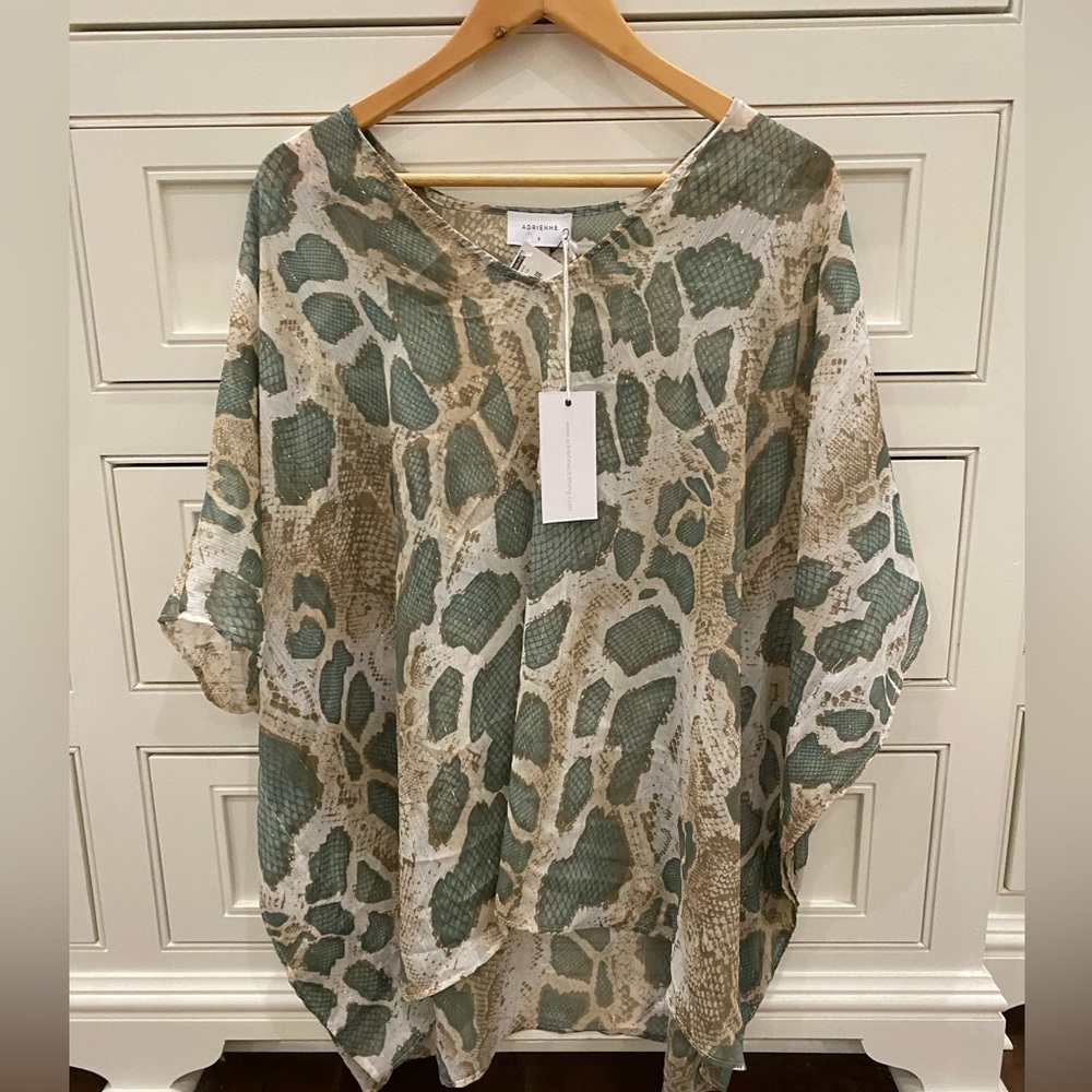 Green/ white tunic